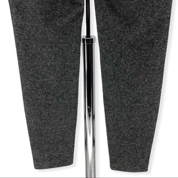 Theory Yoke High Rise Ankle Length Legging in Grey Marled Compact Knit - Picture 9 of 13